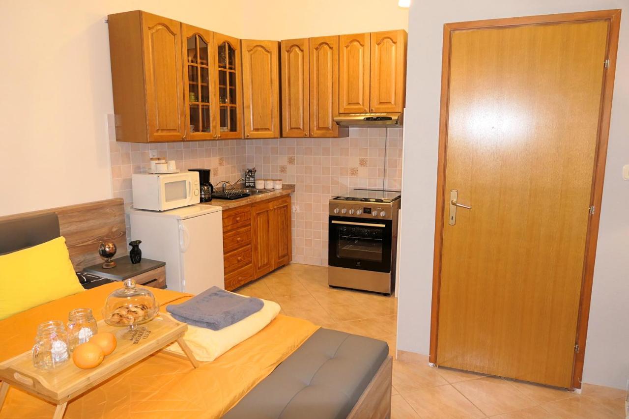Apartment Laura Senj  Extérieur photo