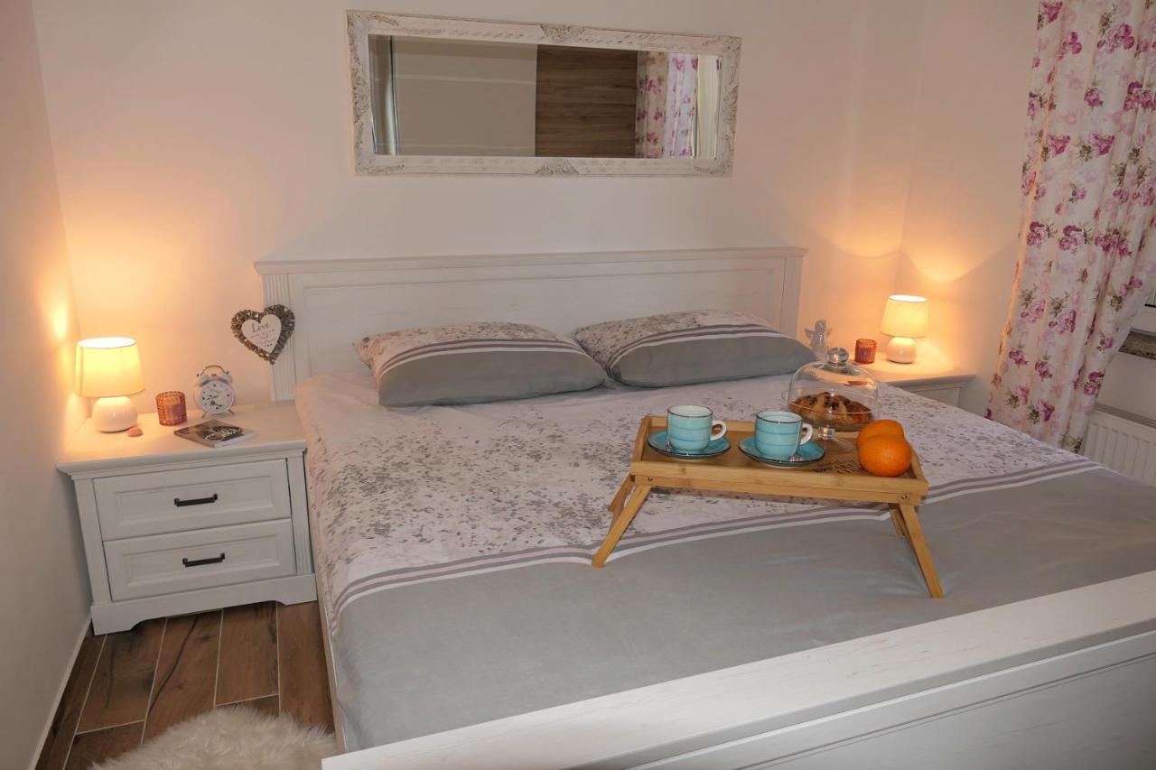 Apartment Laura Senj  Extérieur photo