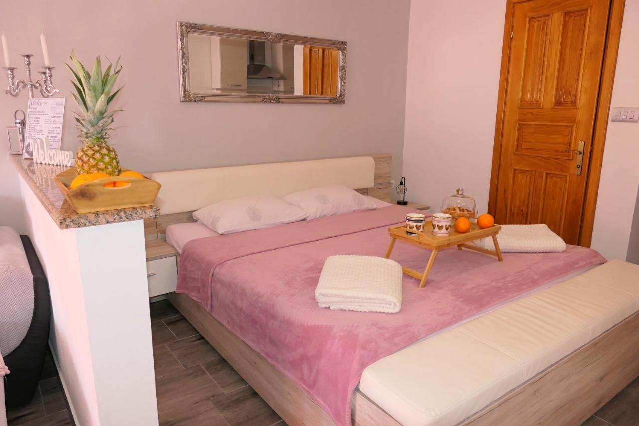 Apartment Laura Senj  Extérieur photo
